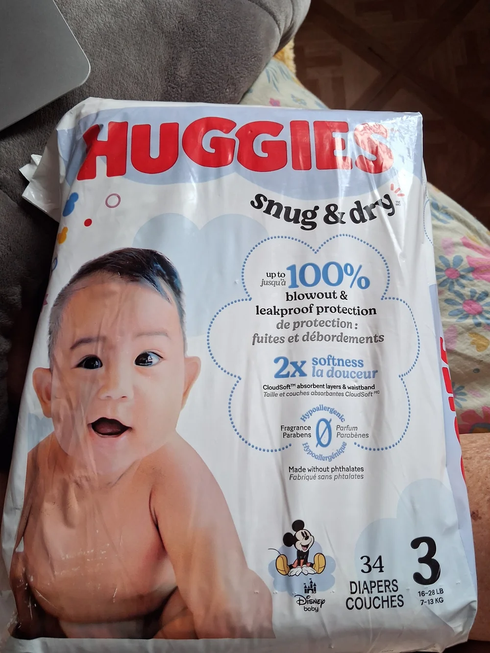 Disney Huggies Snug & Dry Diaper Pack - Red, White, Blue